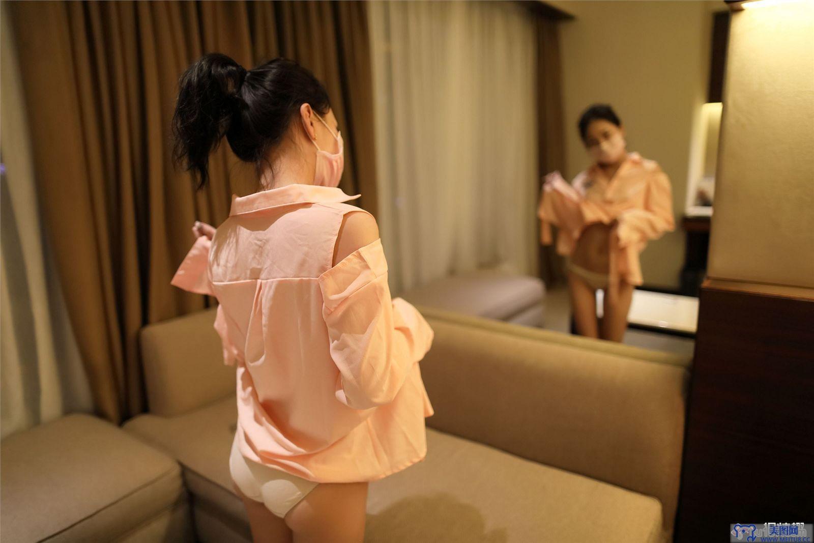 [ROSI美女图]口罩系列 2018.06.29 NO.747