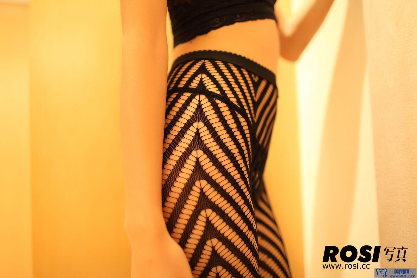 [ROSI美女图]2011.08.13 NO.084