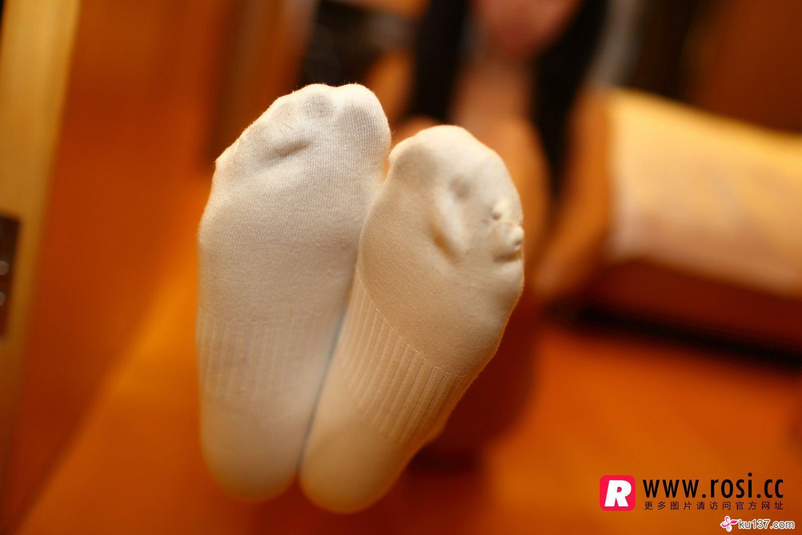 [ROSI美女图]2015.04.24 NO.1233