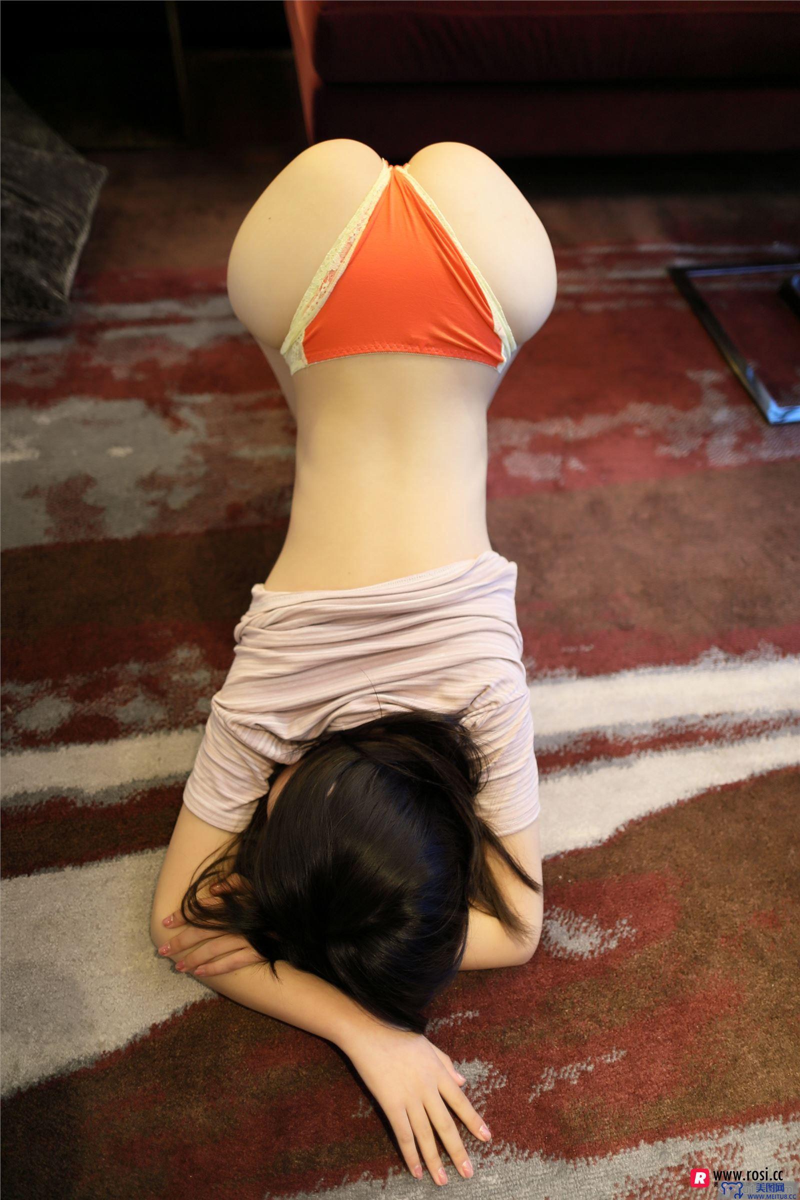 [ROSI美女图]2018.08.21 NO.2449