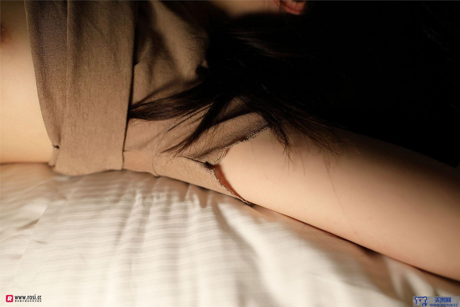 [ROSI美女图]2018.08.29 NO.2457