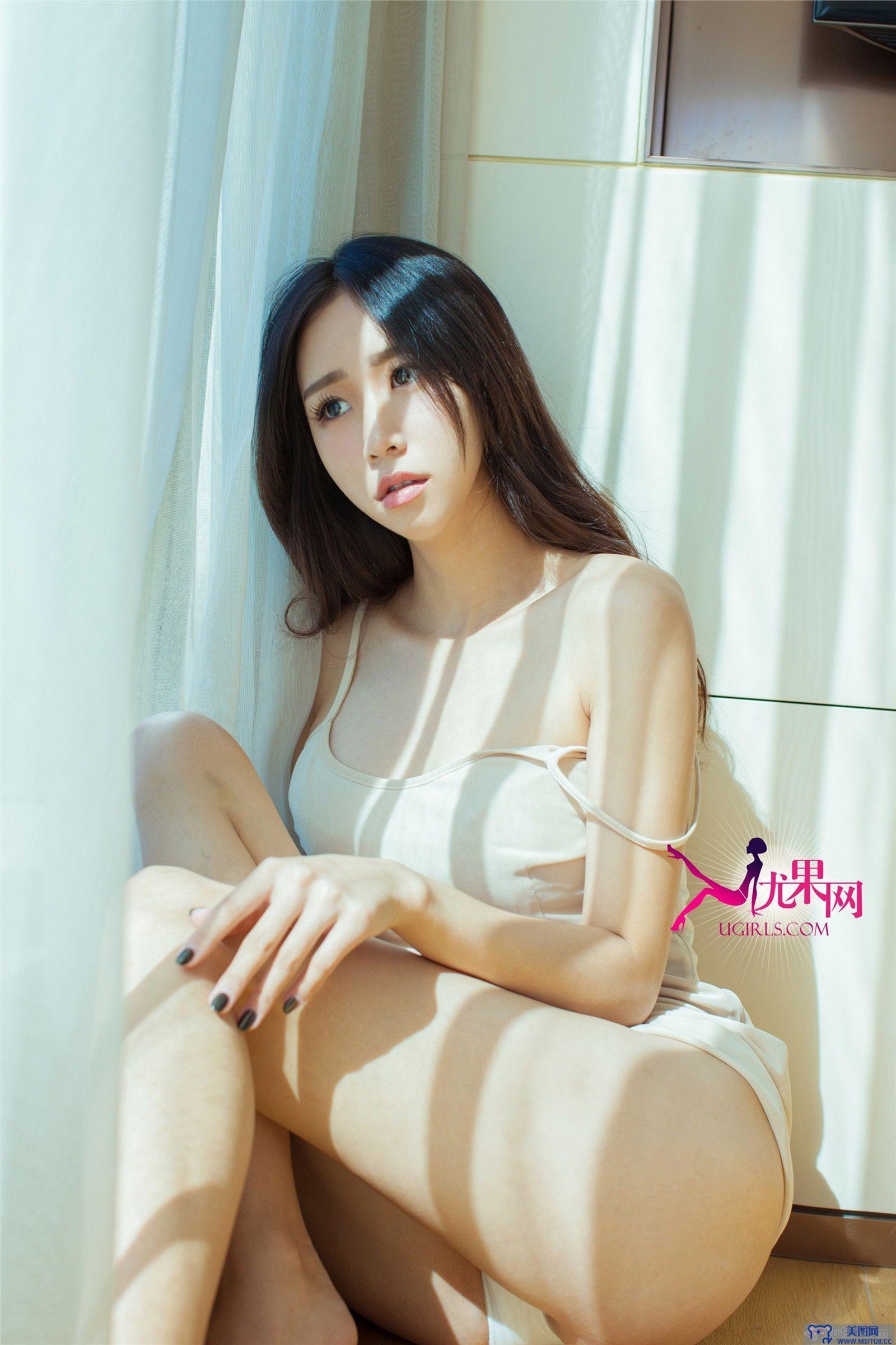 [Ugirls尤果写真] 2015.10.10 No.134 张辛苑