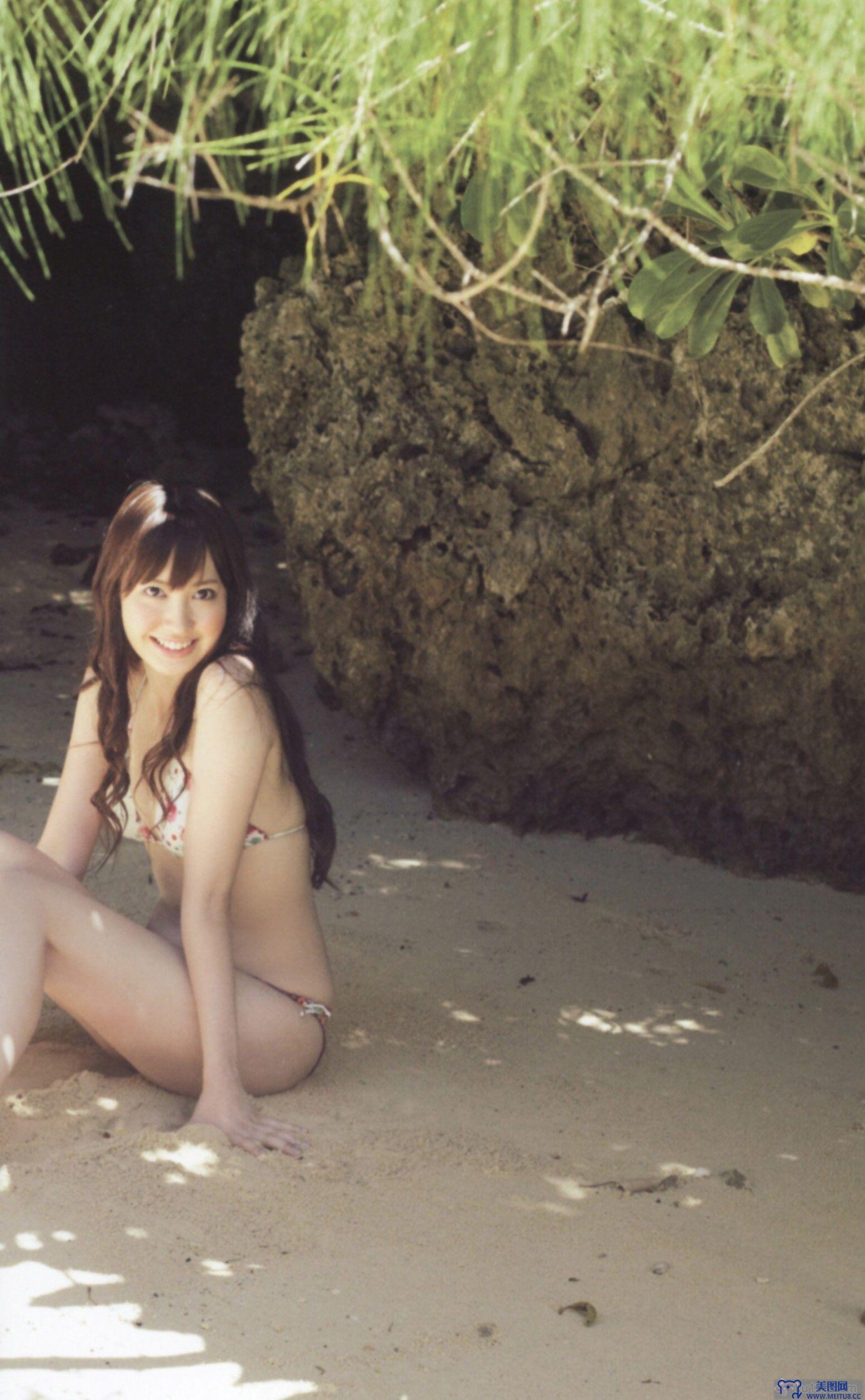 [唯美写真] 2013.08.18 小嶋阳菜 Haruna Kojima《First Photobook》