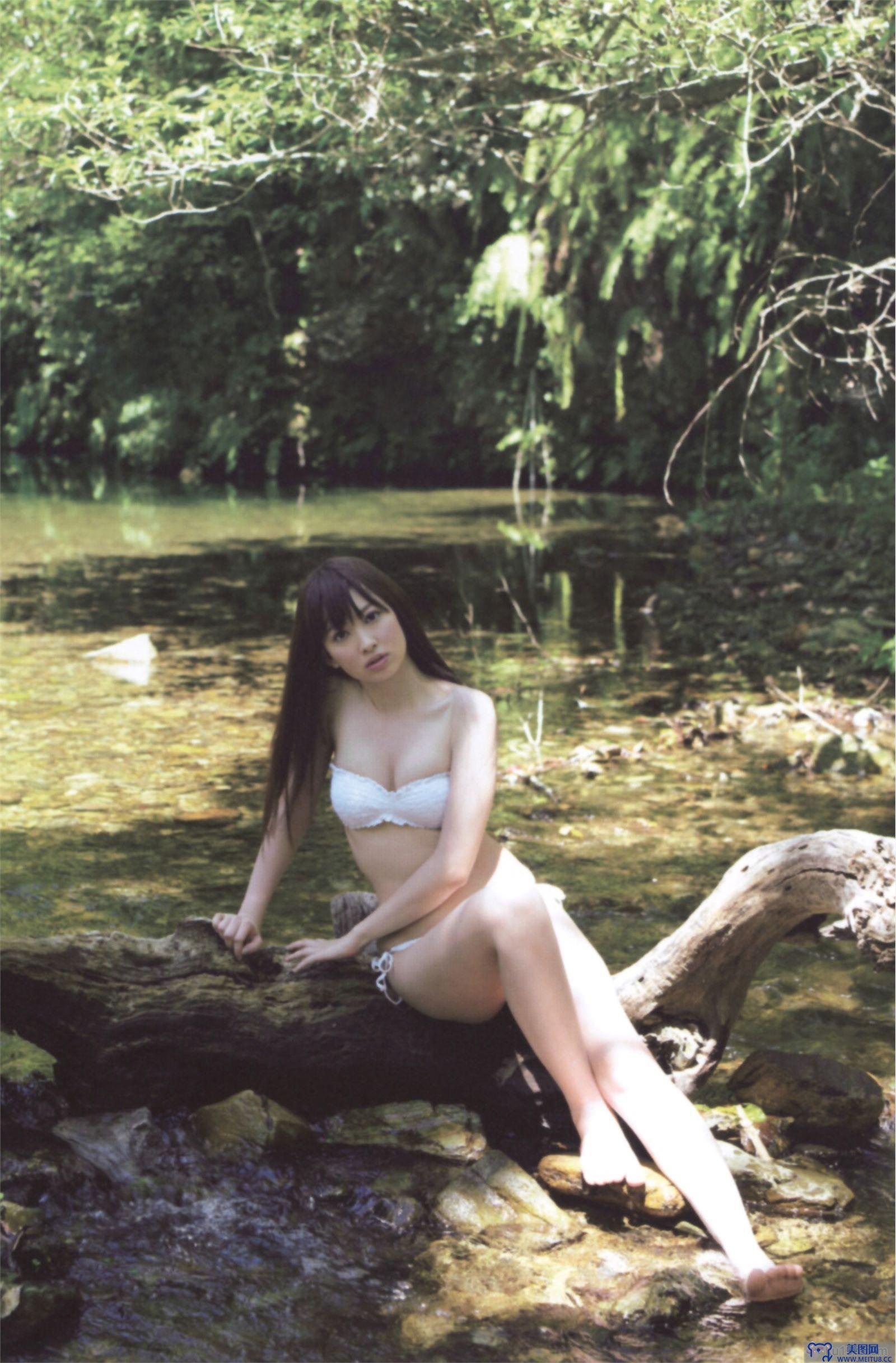 [唯美写真] 2013.08.18 小嶋阳菜 Haruna Kojima《First Photobook》