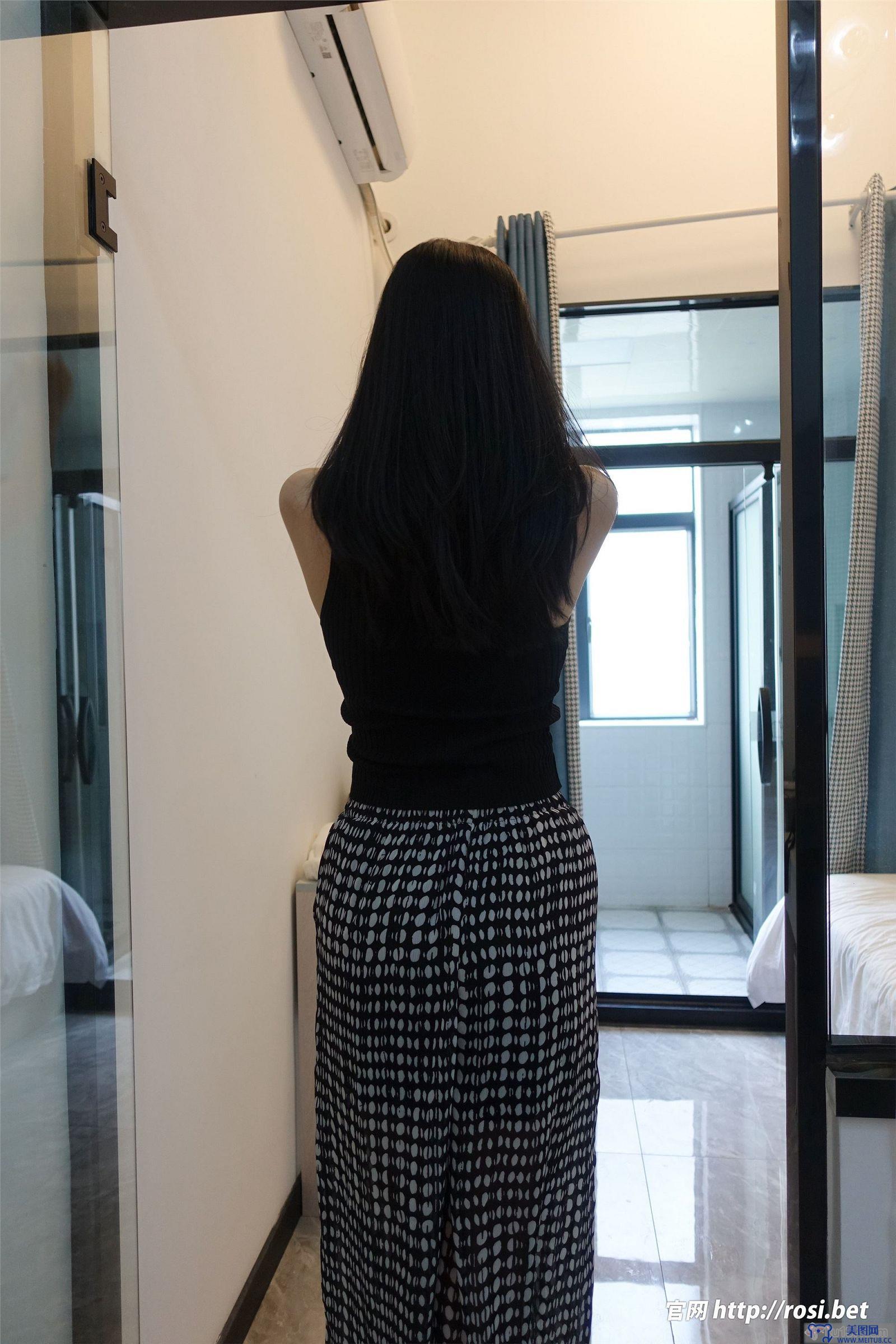 [ROSI美女图]2024.04.30 NO.4530